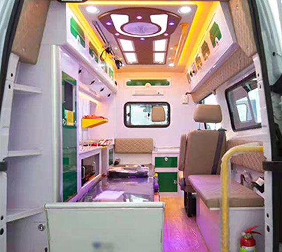 迭部县车辆内部展示